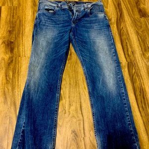 Big star,silver, and blk jeans. Very nice!. 38r and 36r